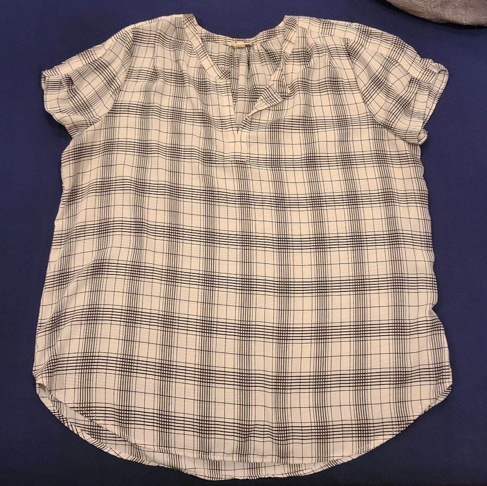 Maternity Patterned black white work shirt large